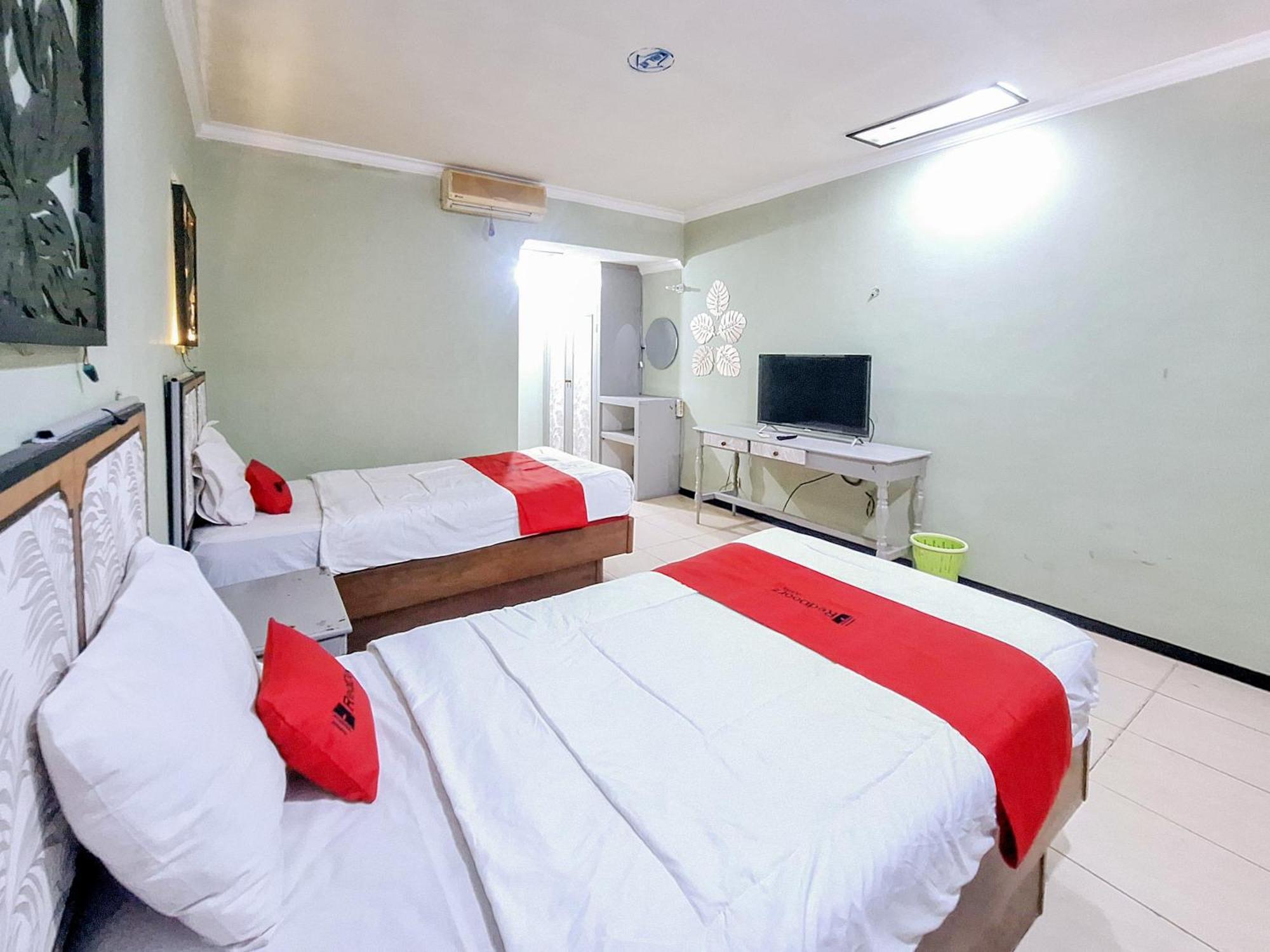 Reddoorz Near Stadion Semeru Lumajang Jawa Timur Екстер'єр фото
