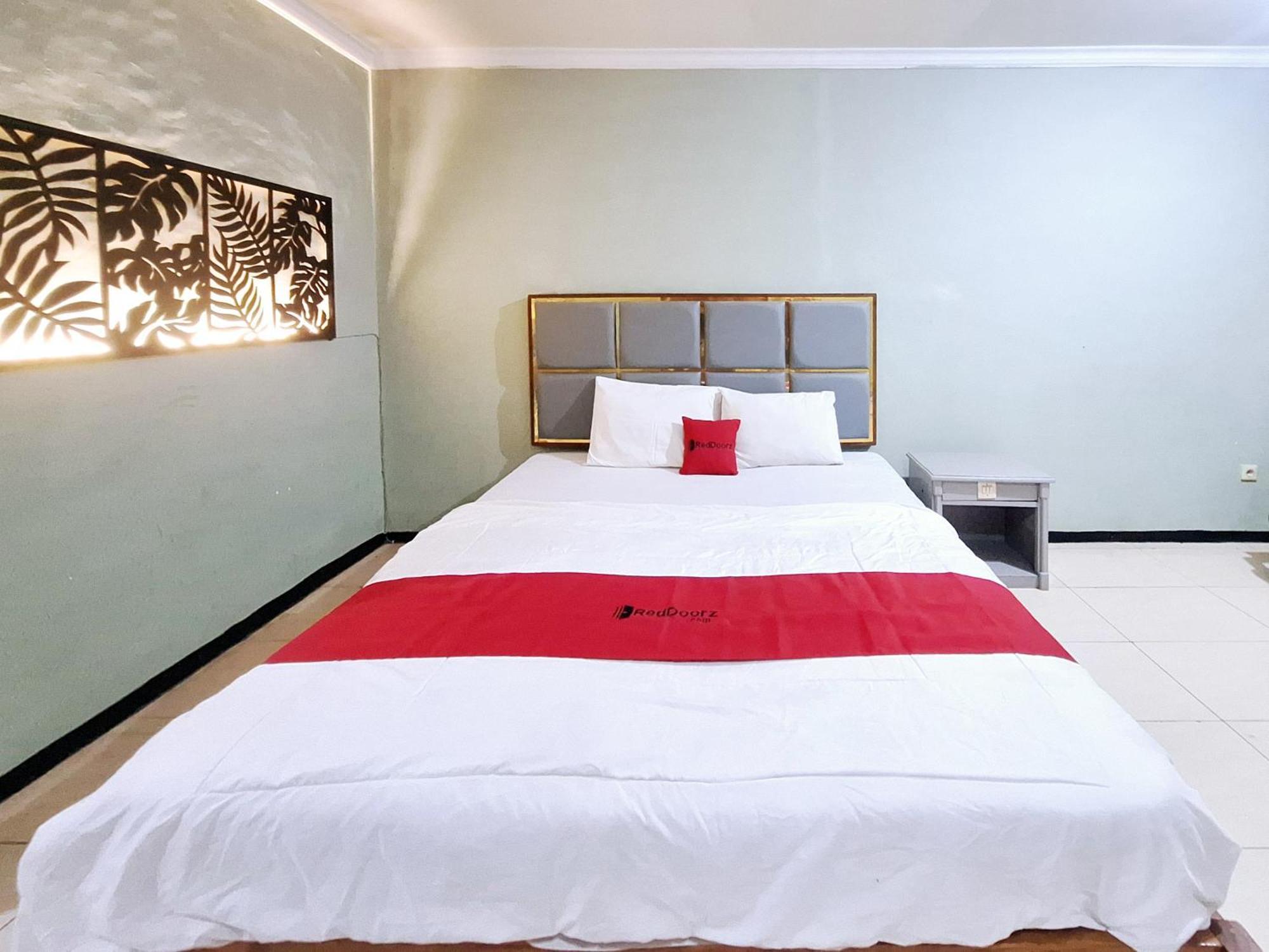 Reddoorz Near Stadion Semeru Lumajang Jawa Timur Екстер'єр фото